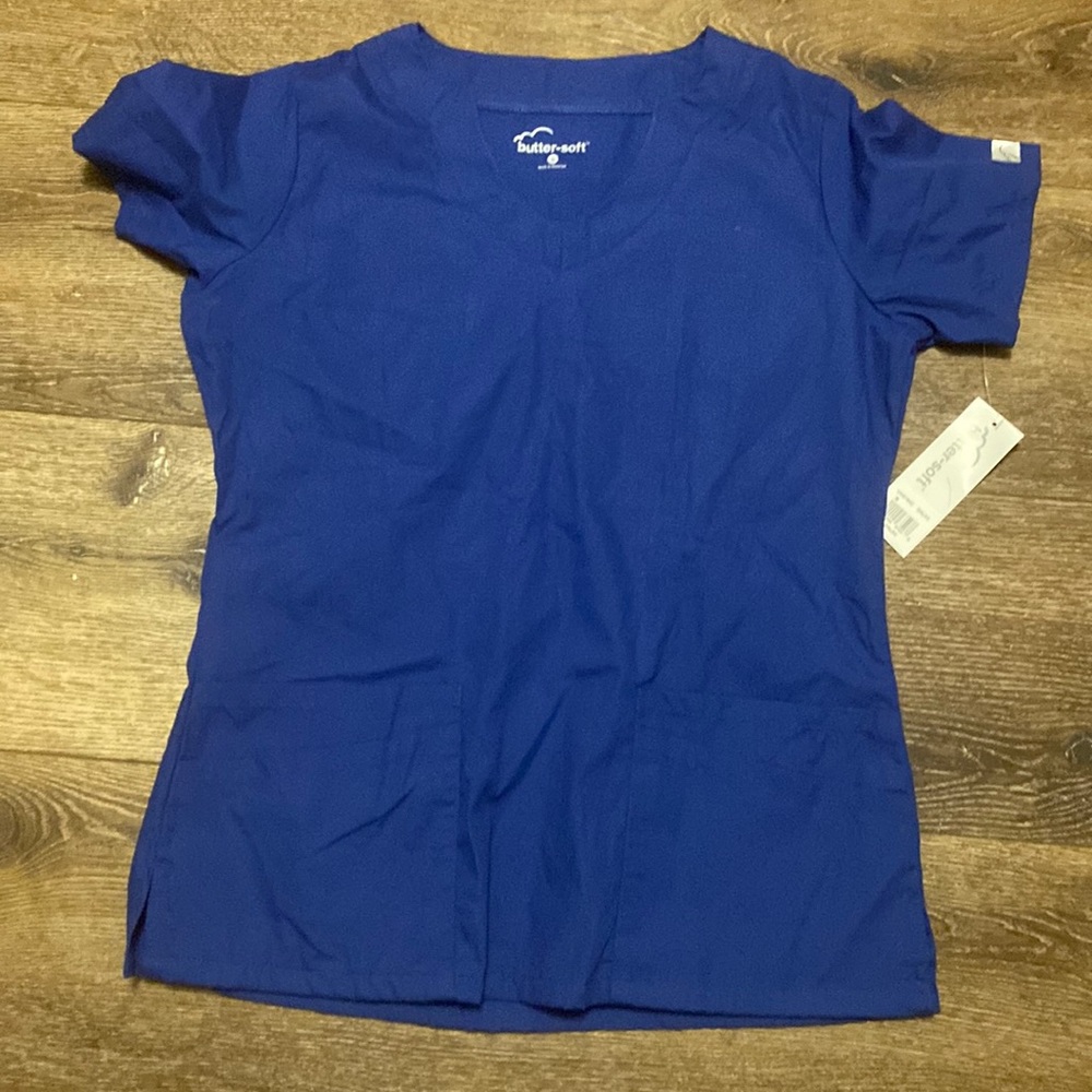 Butter soft blue scrub top small‎ NWT